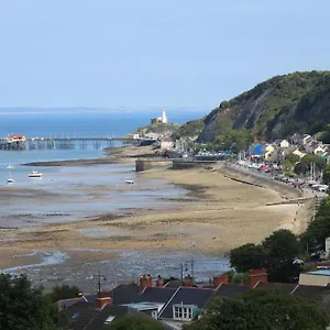 The Annex - Immaculate Coastal Apartment Oystermouth