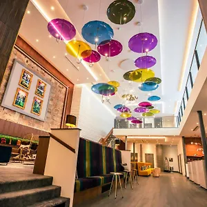 4* Hotel Sandman Signature &