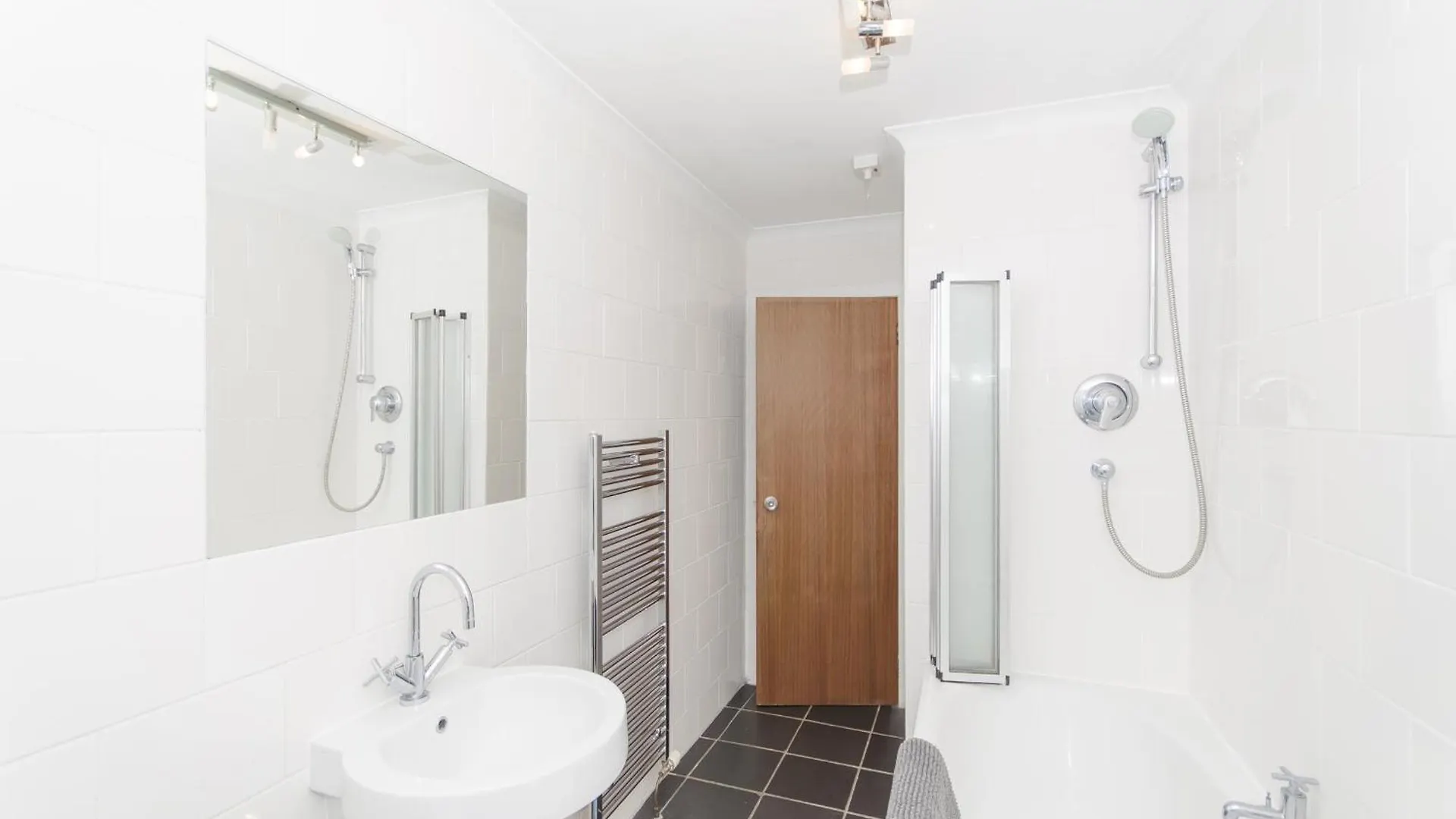Aberdeen Quiet City Apartment, Ferryhill 0*,  Storbritannien